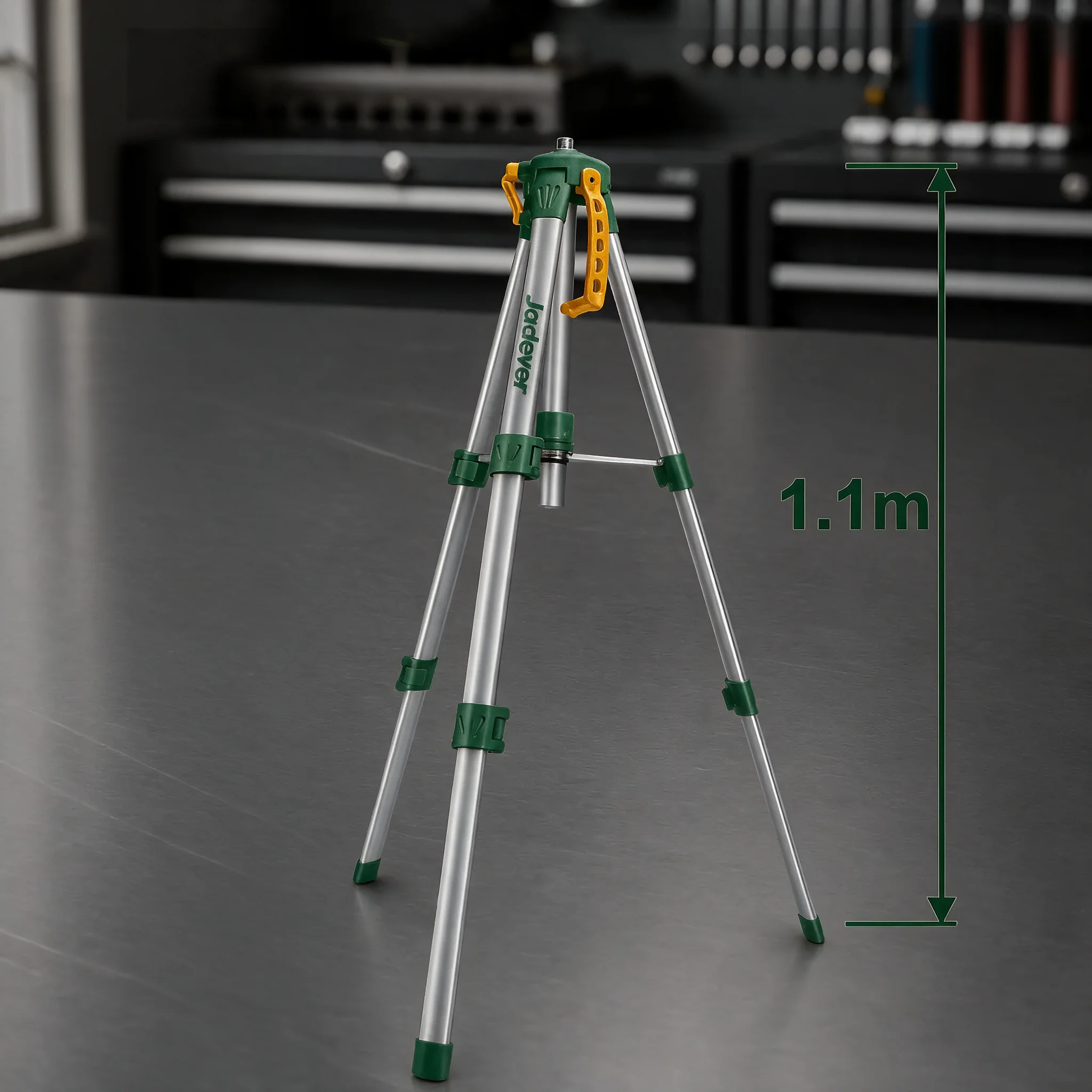 Tripode de Aluminio de 1.1m. Encastres 5/8 y 1/4" Jadever